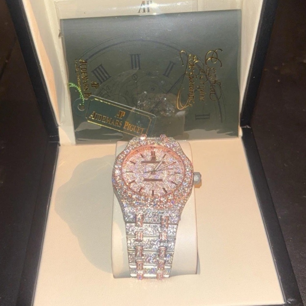 Audemars Piguet With VVS **Moissanite**